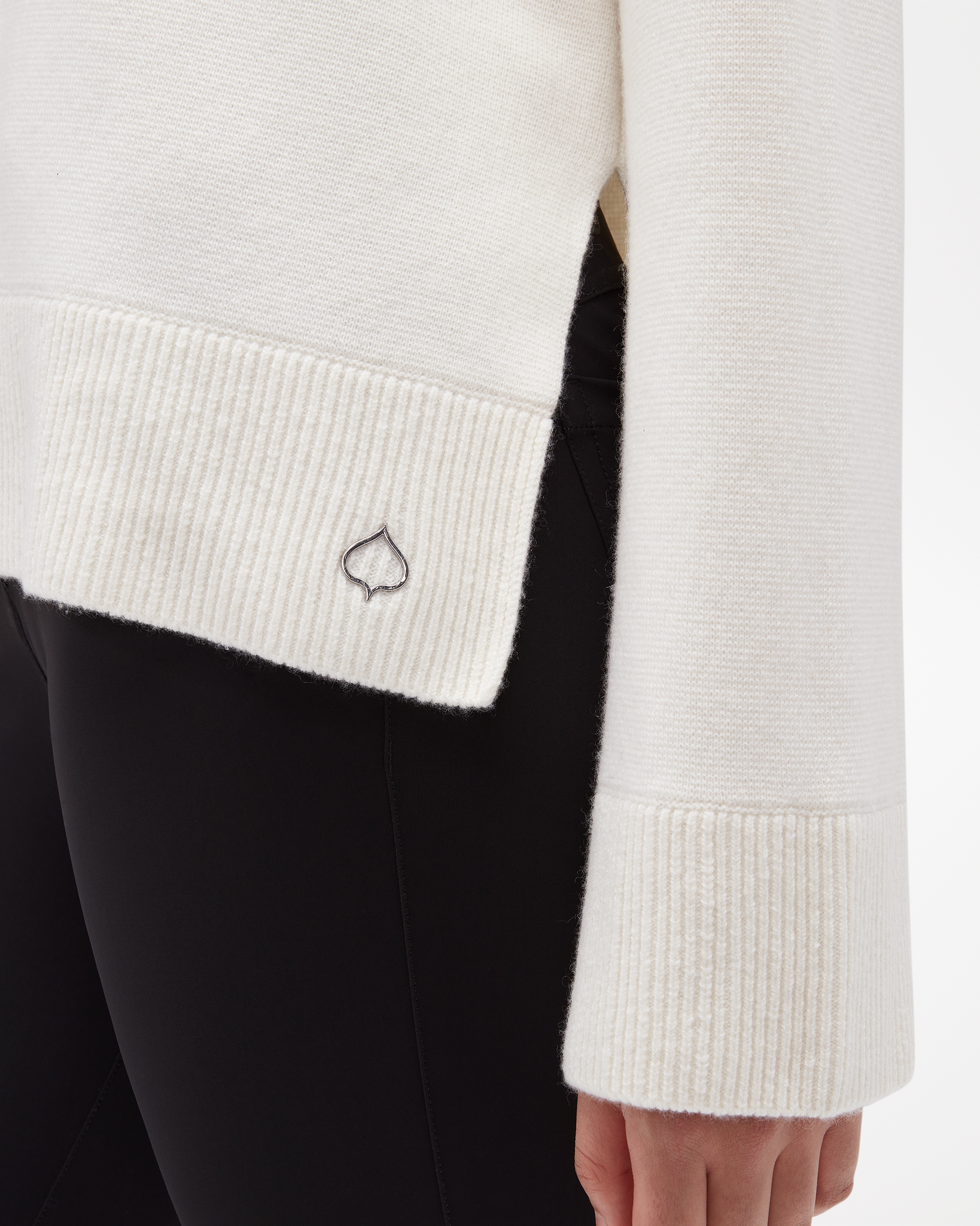 Women's Aspen Collection Relaxed Cashmere Turtleneck White Detail